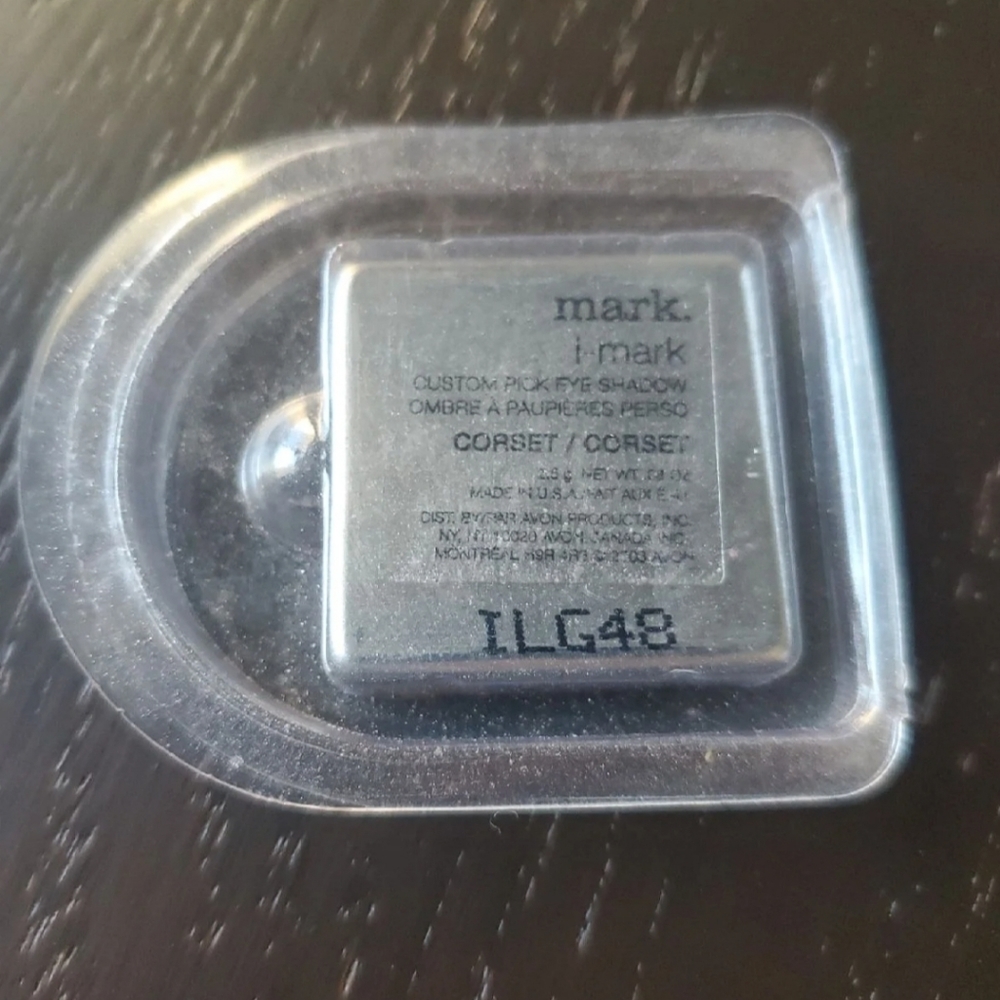 Mark Corset Eye Shadow - Picture 2 of 3